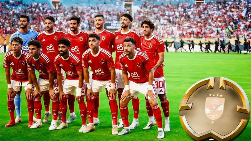 فريق الكرة بالأهلي،