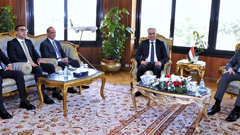 وزير الطيران ورئيس