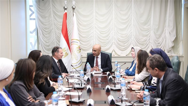 محمد عبد اللطيف وزير