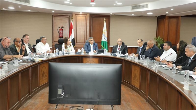 لقاء محافظ الجيزة