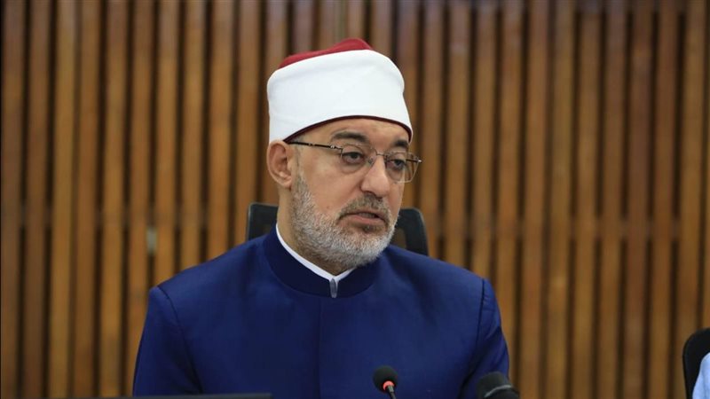 الدكتور نظير عياد،