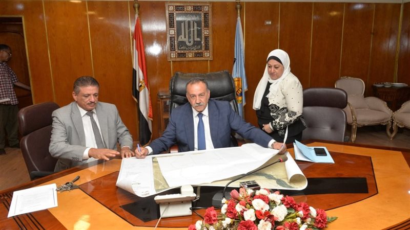 محافظ أسيوط يعتمد