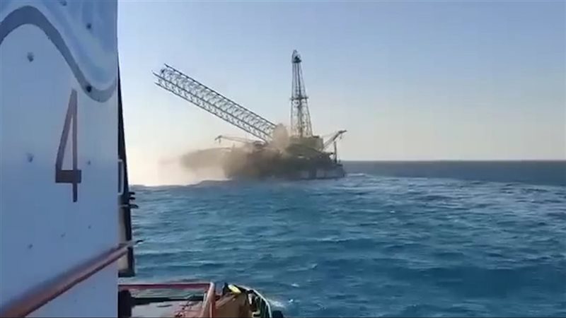 انهيار حفار في رأس
