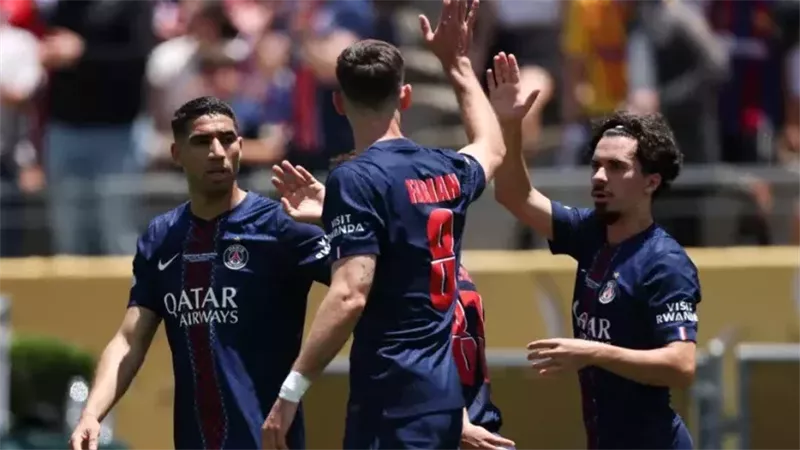 باريس سان جيرمان،فيتو