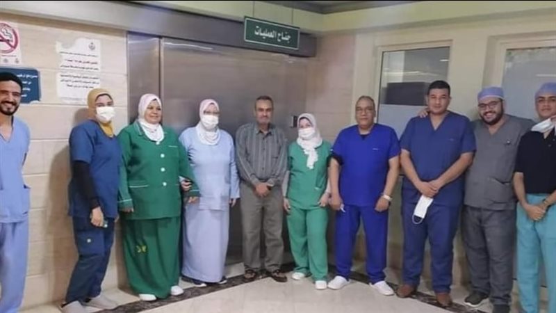 الفريق الطبي بمستشفى