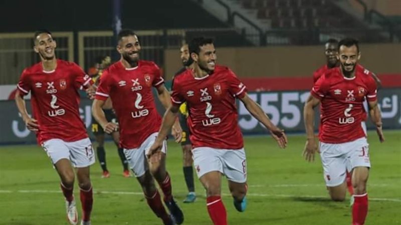 لاعبو الأهلي