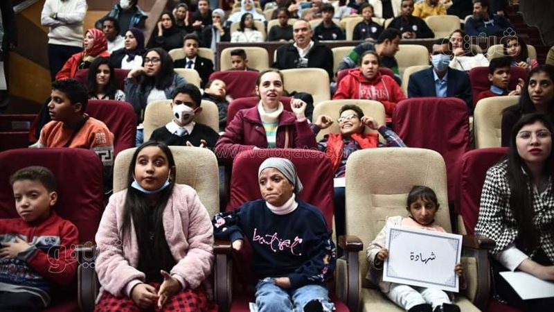 قادرون باختلاف