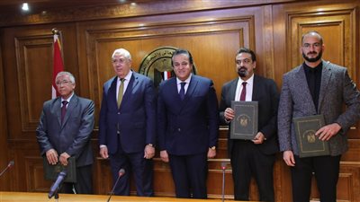 وزيرا الزراعة والتعليم العالي يشهدان توقيع بروتوكول لاستكمال الدراسات لإنتاج اللقاح كوفي فاكس