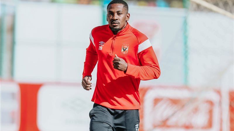 اجايي لاعب الأهلي