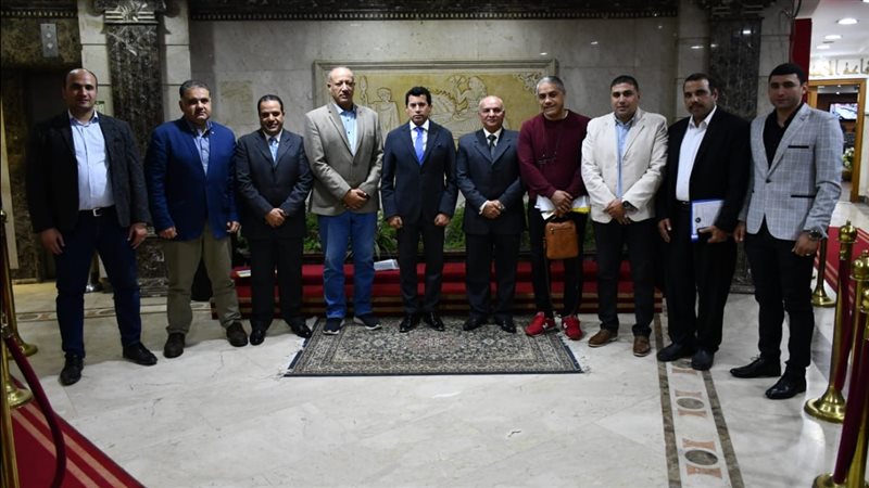 وزير الشباب والرياضة