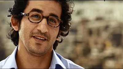 كلاكيت تالت مرة.. أحمد حلمي مريض نفسي في عمل سينمائي