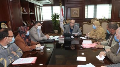 محافظ بني سويف يوجه بإنهاء طلب مواطن للحصول على رخصة بناء