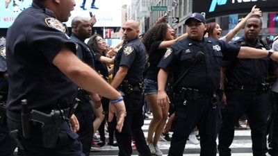 اتهامات للشرطة بولاية فرجينيا بالتستر على شبكة دعارة.. وضحية تكشف مفاجأة عن ضباط