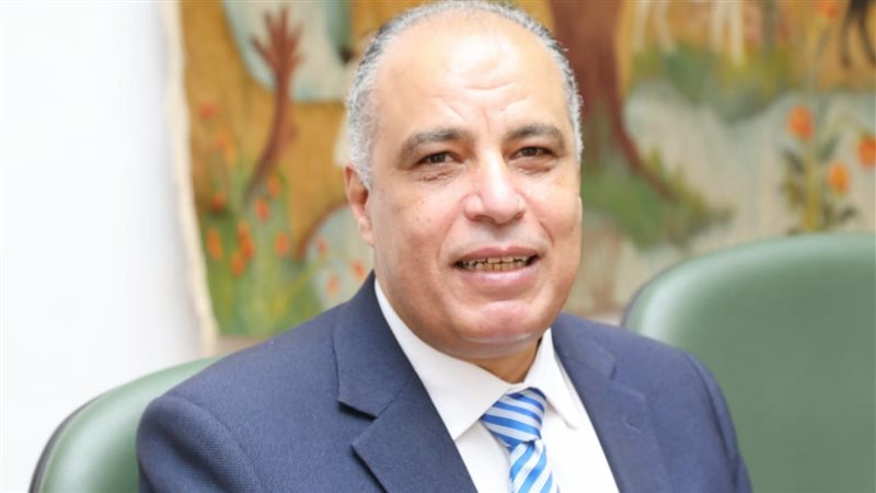 الدكتور علاء عزوز