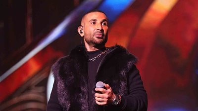 أحمد سعد بعد تعرضه لحادث بسيارته الجديدة: 