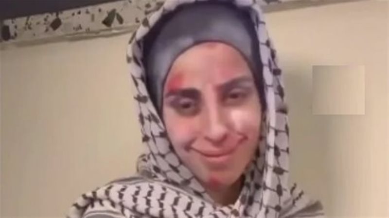 إسرائيلية تسخر من
