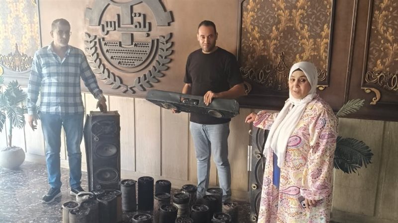 حملة مكبرة على مكبرات