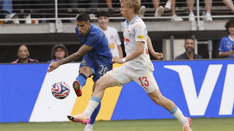 الهلال السعودي، فيتو