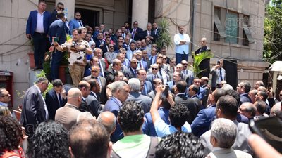مصادر: 