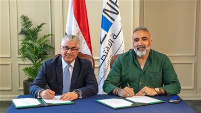  باستثمارات مليار جنيه، رئيس اقتصادية القناة يوقع عقد إنشاء مصنع تركي لغزول الدينيم بالقنطرة غرب 