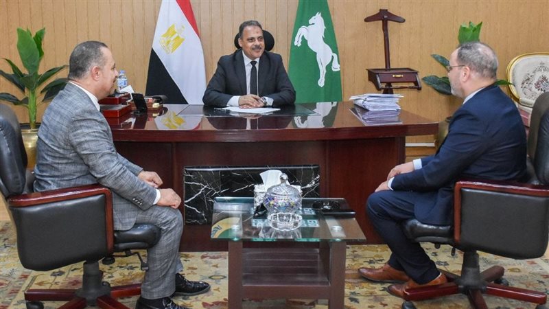 محافظ الشرقية يستقبل