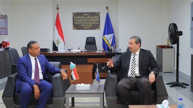 محافظ دمياط مع الأستاذ