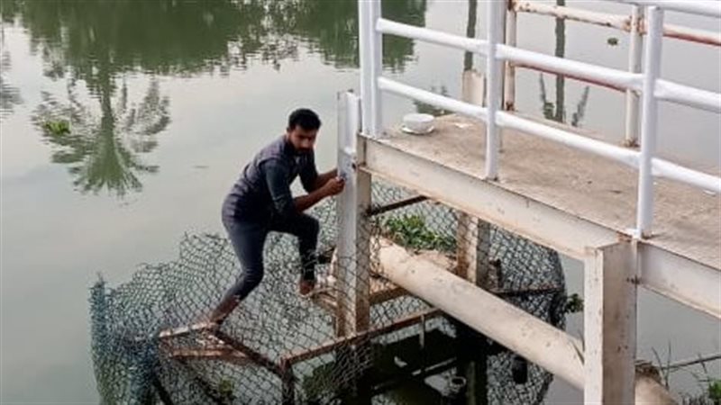 مأخذ المياه النموذجية،