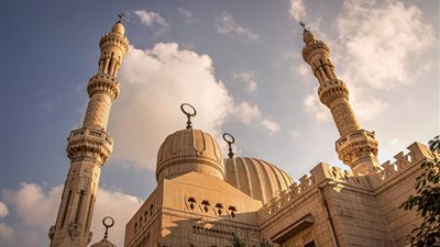 مواقيت الصلاة، موعد أذان العشاء اليوم الجمعة 27 - 6 - 2025 في القاهرة والمحافظات 	