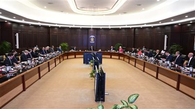 مجلس الوزراء يوافق على مشروع المركزي للتنظيم والإدارة بشأن ترقية العاملين بالجهاز الإداري