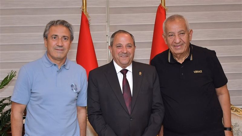 كامل أبو علي ومحافظ