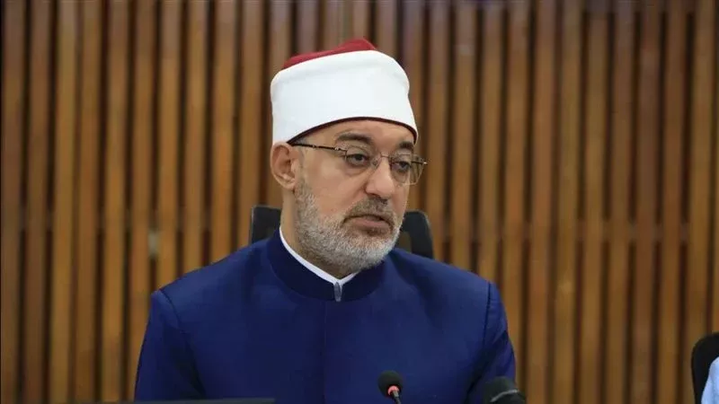 الدكتور نظير عياد،