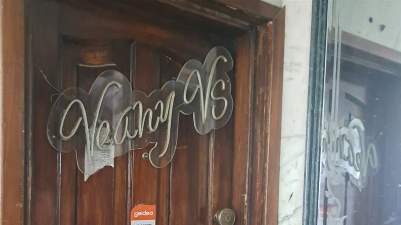 إغلاق عيادة veany