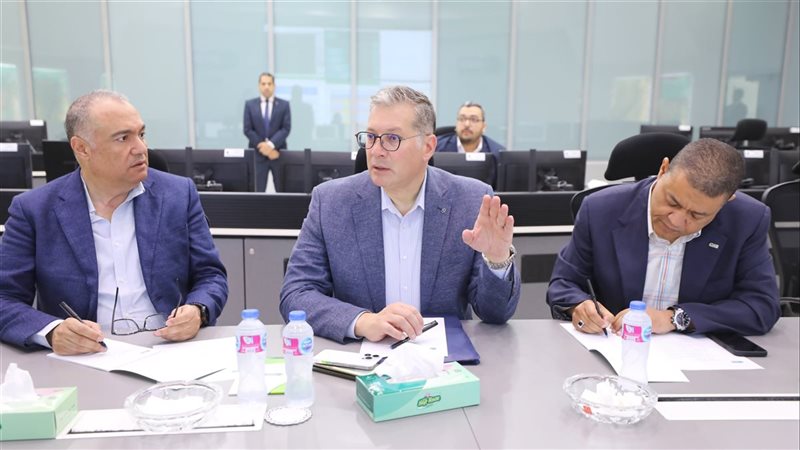 البترول، فيتو 
