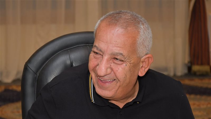 كامل أبو علي، فيتو