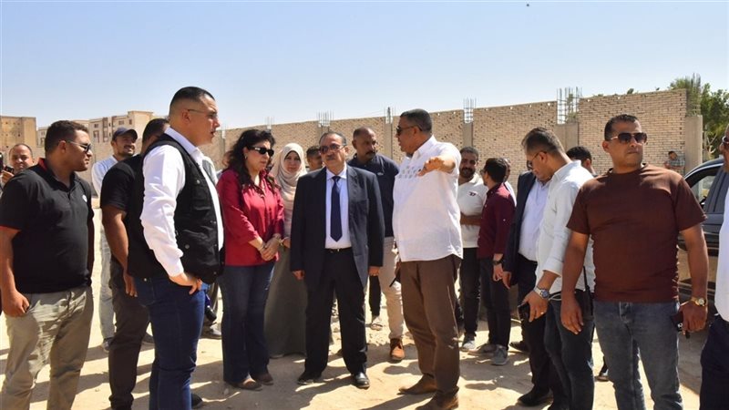محافظ أسيوط يتفقد