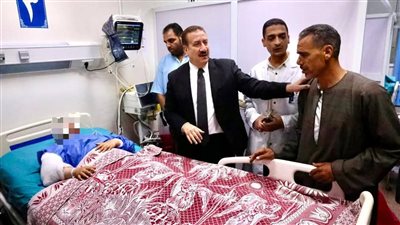 محافظ المنوفية يزور مصابي حادث الطريق الإقليمي بمستشفي الجراحات المتخصصة بشبين الكوم