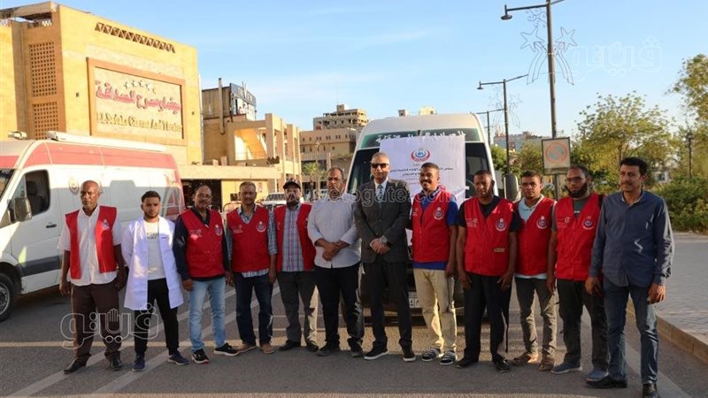 محافظ أسوان يعطى
