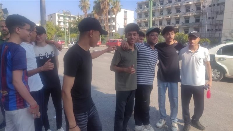 طلاب الثانوية العامة