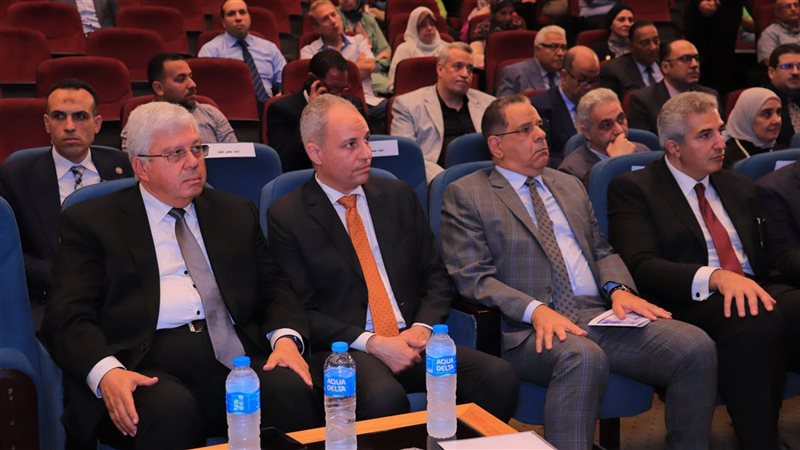 جامعة عين شمس، فيتو