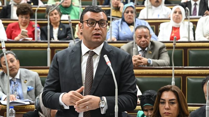 وزير الإسكان 