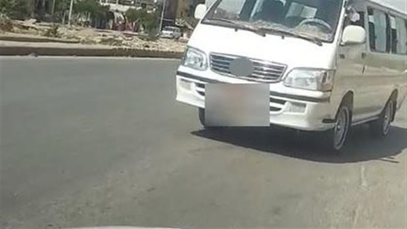 ضبط سائقي سيارتين