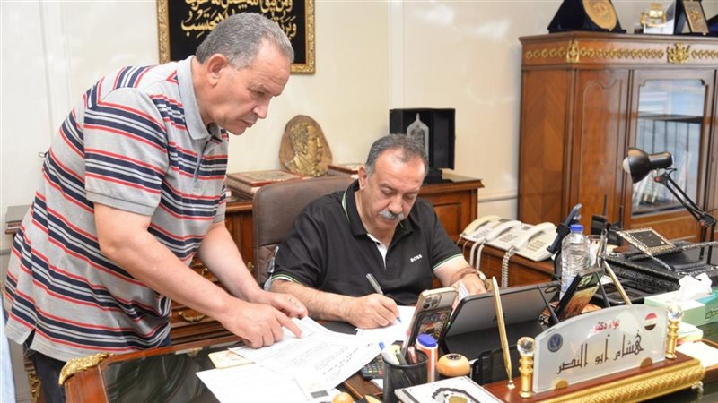 محافظ أسيوط يعتمد