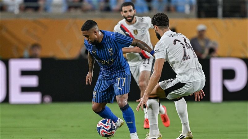 الهلال ومانشستر سيتي،
