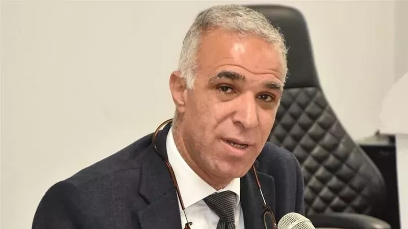 احمد فؤاد انور،فيتو