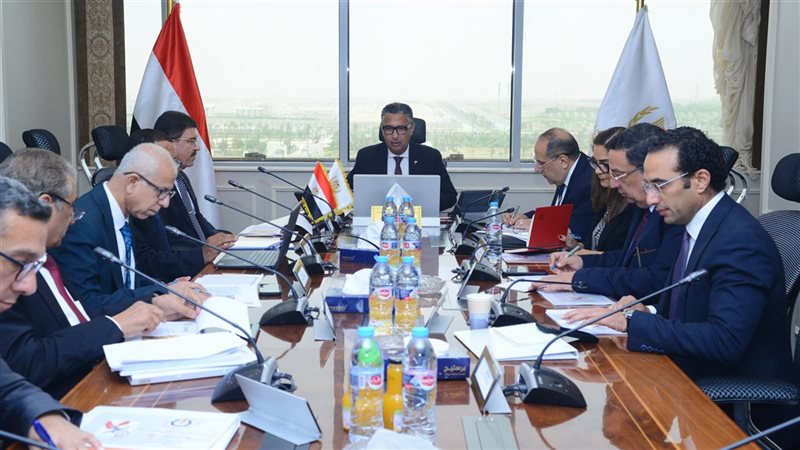 وزير التموين خلال