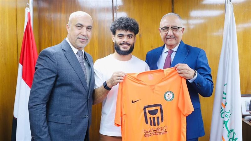مصطفى دويدار، فيتو