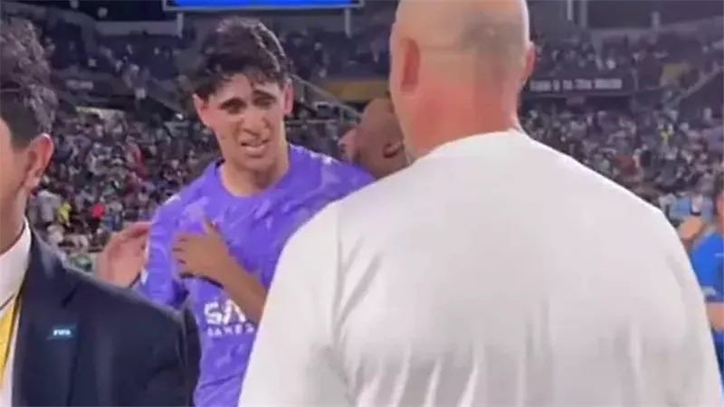 ياسين بونو، فيتو
