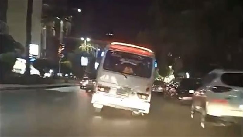 تغريم سائق ميكروباص