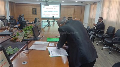 استمرار تلقي طلبات المرشحين لمجلس الشيوخ بمحافظة أسوان (صور)