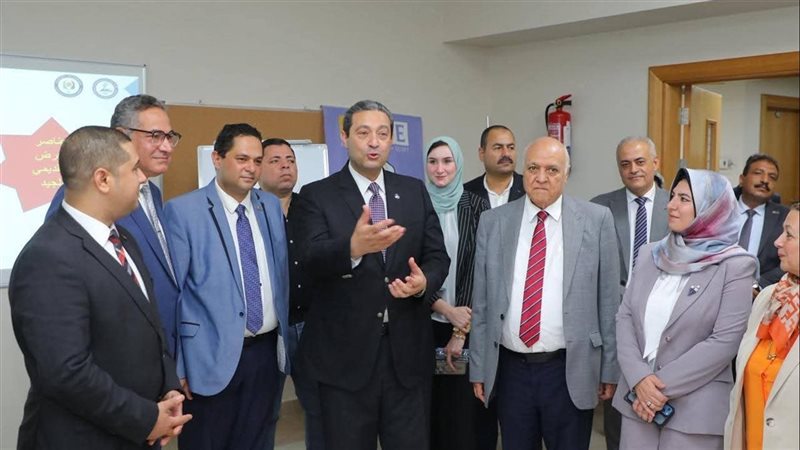 محافظ دمياط يفتتح